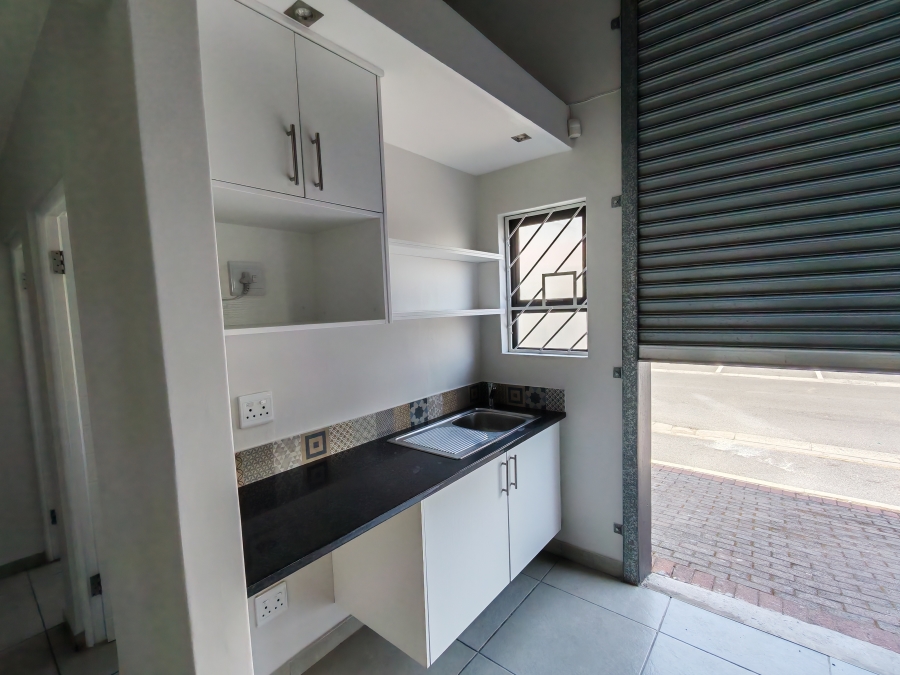 To Let Commercial Property for Rent in Gants Plaza Western Cape